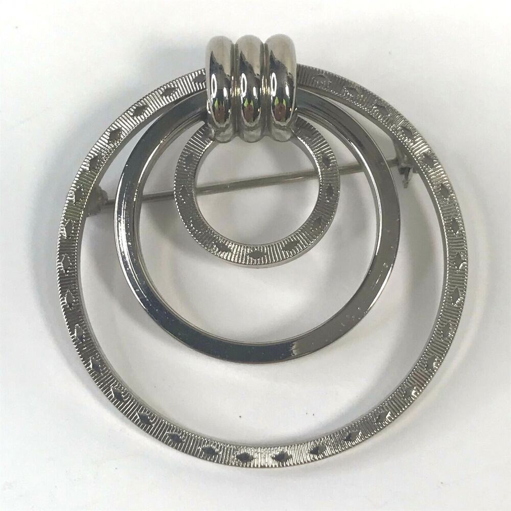 Vintage Silver-tone Brooch 3-Ring Knurled